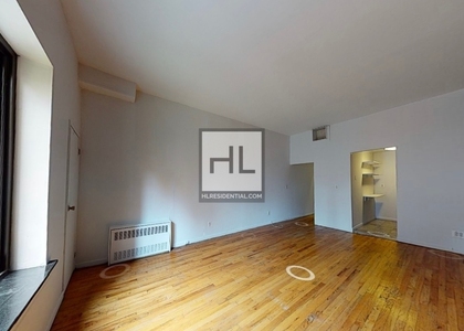 East 80th Street - Photo 1