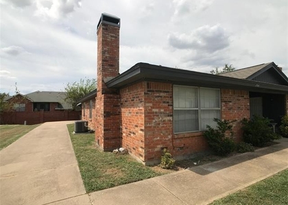 7041 Crosstimbers Lane - Photo 1