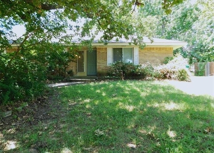 2204 Canterbury Court - Photo 1