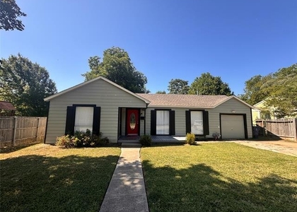 130 W Avenue D - Photo 1