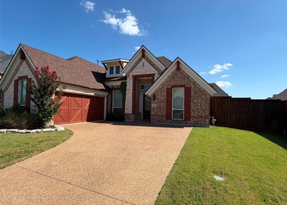 4802 Comstock Way - Photo 1
