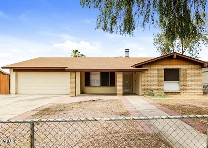 7556 W Turney Avenue - Photo 1
