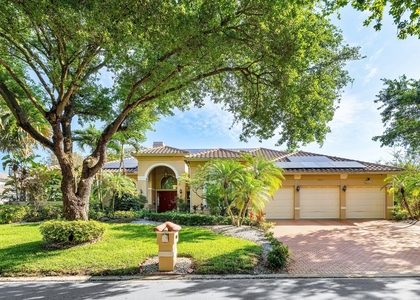 1845 Eagle Trace Boulevard - Photo 1