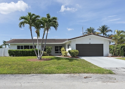 2910 Ne 40th Court - Photo 1