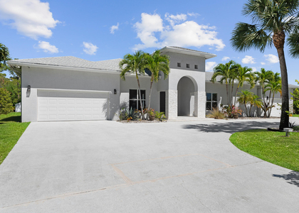 15503 Temple Boulevard - Photo 1