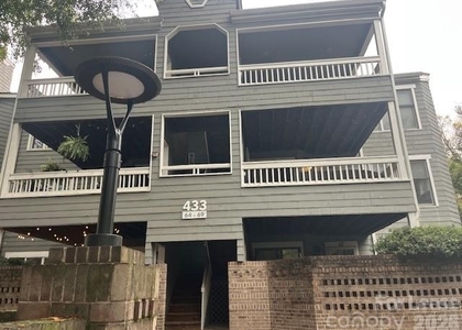 433 W 8th Street - Photo 1