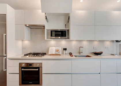 East 44th Street - Photo 1