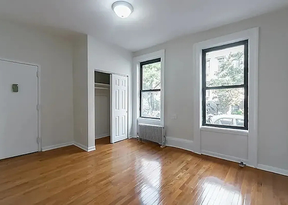 92 Saint Mark's Place - Photo 1
