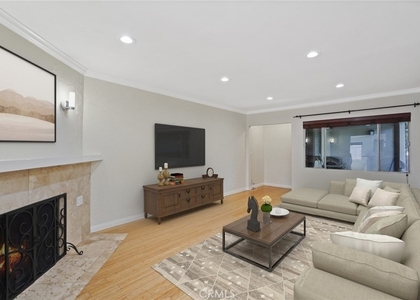 15457 Moorpark - Photo 1