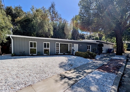 21470 Providencia Street - Photo 1