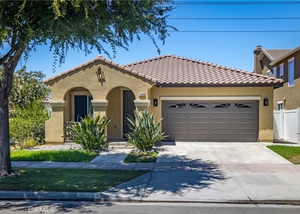11018 Veach - Photo 1