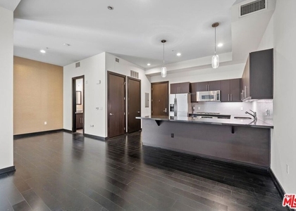 655 S Hope Street - Photo 1