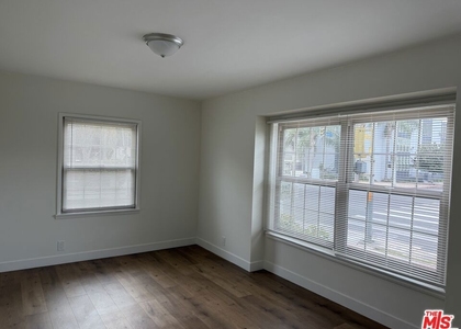 937 S Bedford Street - Photo 1