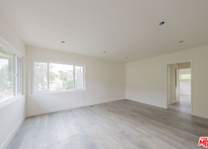 10043 Haines Canyon Avenue - Photo 1