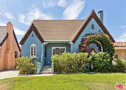 1110 W 80th Street - Photo 1