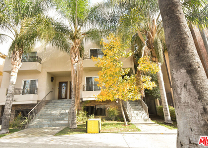 4428 Fulton Avenue - Photo 1