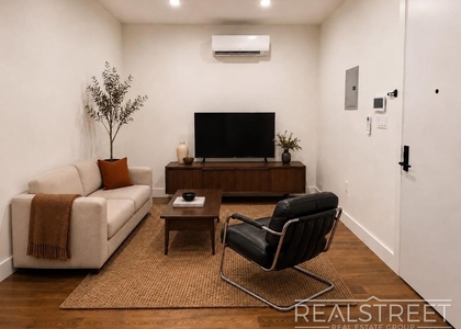 695 Dekalb Avenue - Photo 1
