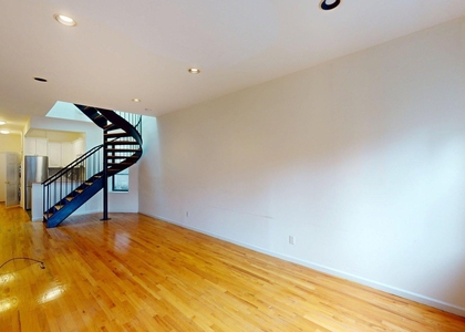 East 90th Street - Photo 1