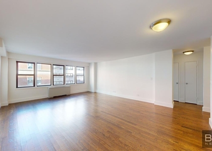 East 63rd Street - Photo 1