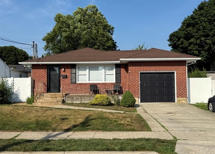 15 W Walnut Street - Photo 1