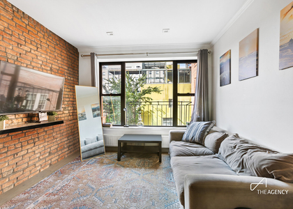 306 E 15th Street - Photo 1