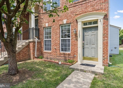 15503 John Diskin Circle - Photo 1