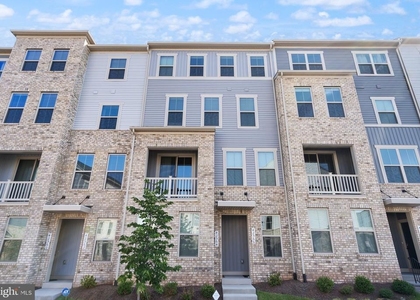 42564 Invergordon Terrace - Photo 1