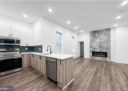 2028 W Westmoreland Street - Photo 1