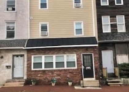 217 E Market St - Photo 1