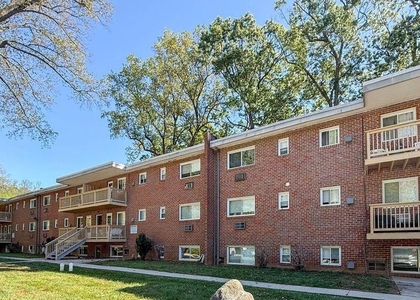 3905 Parkview Avenue - Photo 1