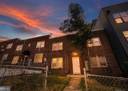905 19th Street Ne - Photo 1