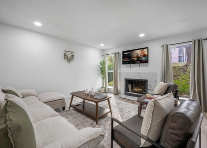 6413 Chimney Creek Cir - Photo 1