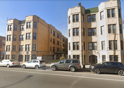 1532 N Kedzie Avenue - Photo 1