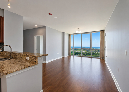 1629 S Prairie Avenue - Photo 1