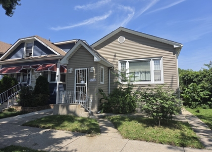 5718 W Melrose Street - Photo 1