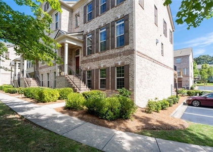 1034 East Paces Chase Ne - Photo 1