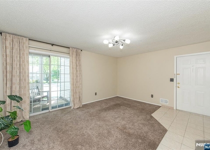 540 Holly - Photo 1