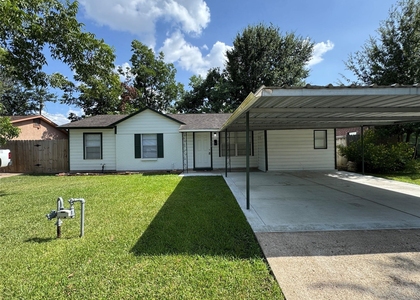 514 Bertloma Street - Photo 1