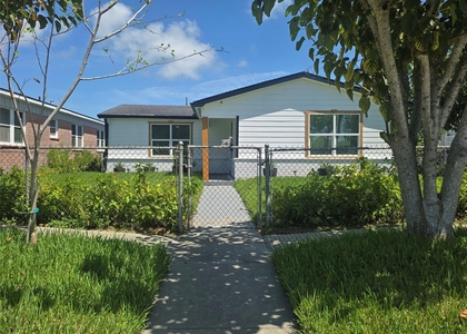 5102 Avenue L - Photo 1