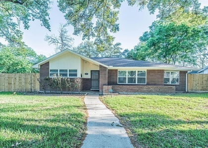 6003 De Moss Drive - Photo 1