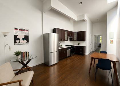 886 Franklin Avenue - Photo 1