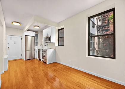 226 East 25th Street - Photo 1