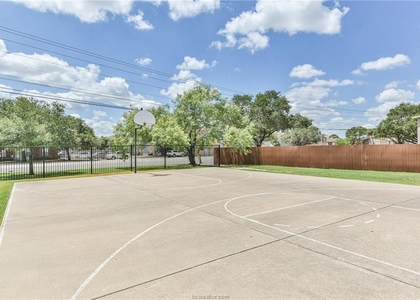 529 Southwest Parkway Parkway - Photo 1