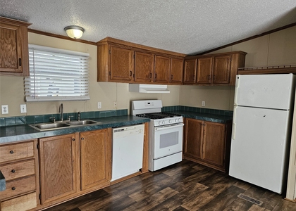 827 Gregs Way - Photo 1