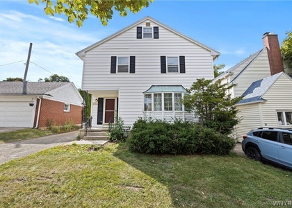 80 Capen Boulevard - Photo 1