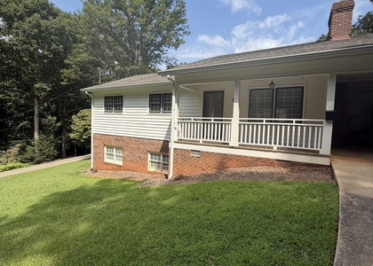 402 Skyline Drive - Photo 1