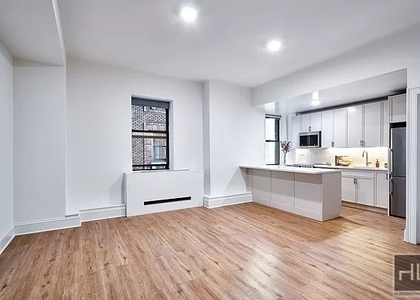West 34th Street - Photo 1