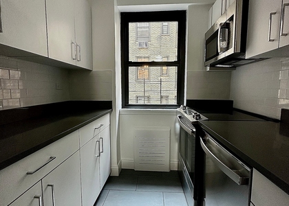 East 69 Street - Photo 1