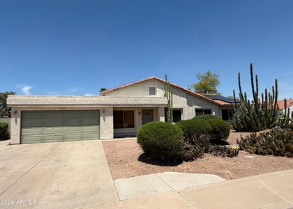 2102 W Knox Road - Photo 1