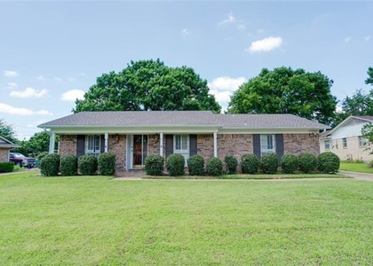 615 Oxford Drive - Photo 1